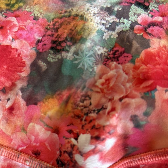 {Athleta} Salutation Stash Pocket 5” Shorts | Sz L - Picture 7 of 11